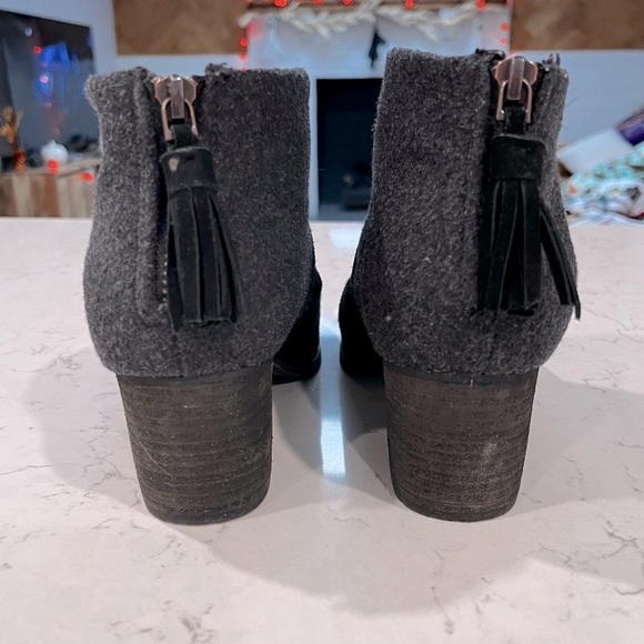 Toms Lacy Ankle Boots Black Suede and Grey Wool Tassle Zipper Size 7.5 - Picture 5 of 13